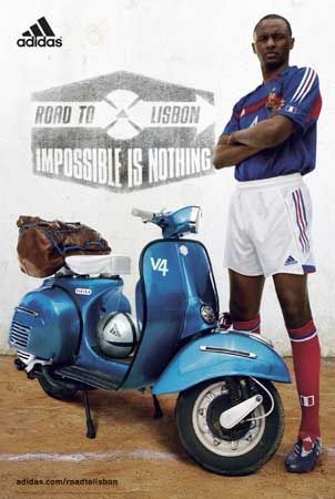 山东菏泽市----意大利铁壳vespa  px125e  纪念版----10000左右