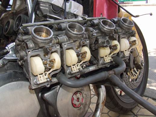 湖南郴州750元出93CB400化油