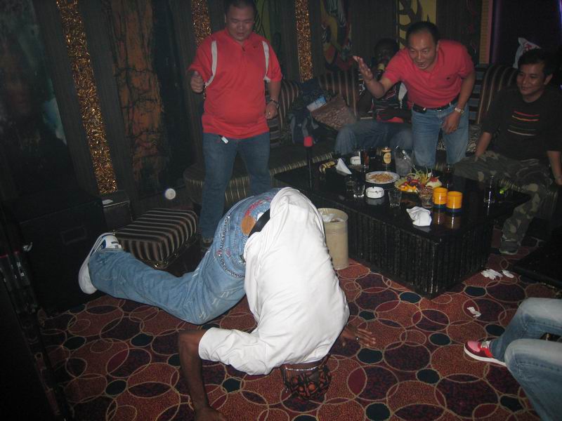 西冲聚会之晚餐、卡拉OK篇