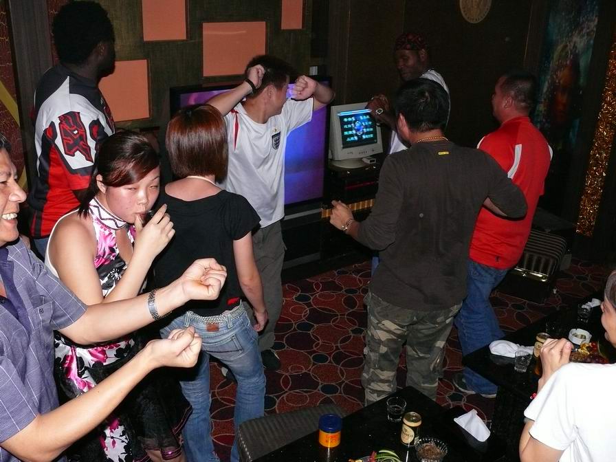 西冲聚会之晚餐、卡拉OK篇