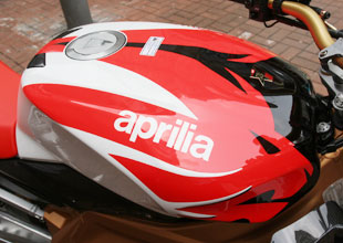 全球限量300台Aprilia Tuono 1000 R