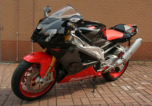 全球限量200台的：Aprilia RSV1000R