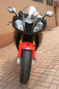 全球限量200台的：Aprilia RSV1000R