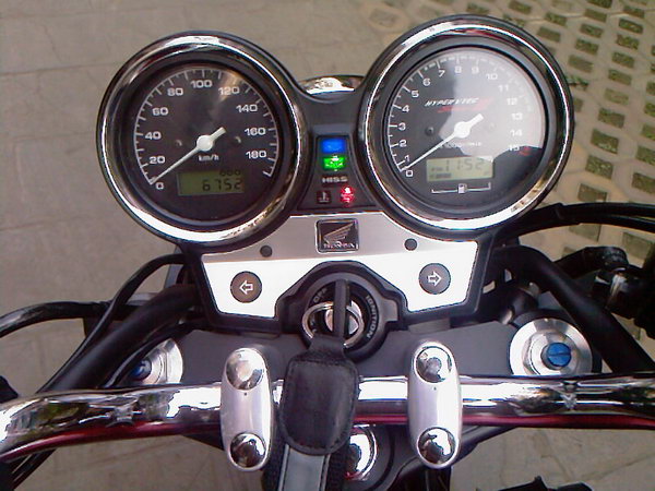 [原创]贵阳34000出售06CB400，VTEC3代