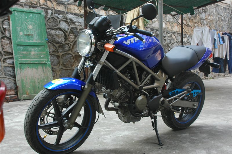 湖南郴州代友出售98VTR250