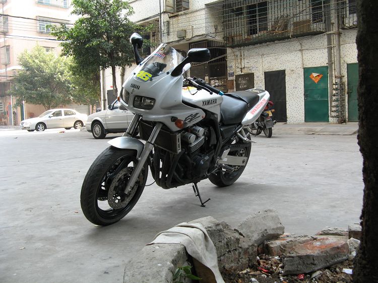 开平1.38W转让98年YAMAHA FZ400一台,大量实物图