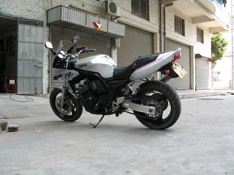 开平1.38W转让98年YAMAHA FZ400一台,大量实物图
