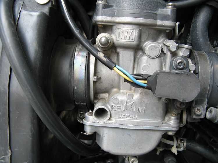 开平1.38W转让98年YAMAHA FZ400一台,大量实物图