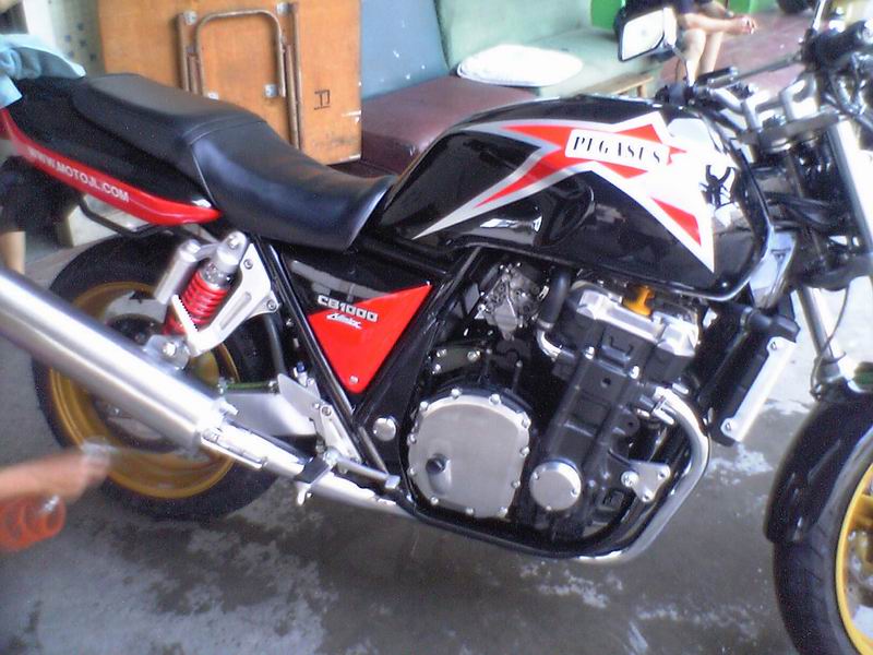 江门荷塘代友出售CB1000一台23000元可小刀