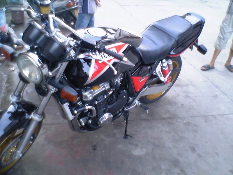 江门荷塘代友出售CB1000一台23000元可小刀