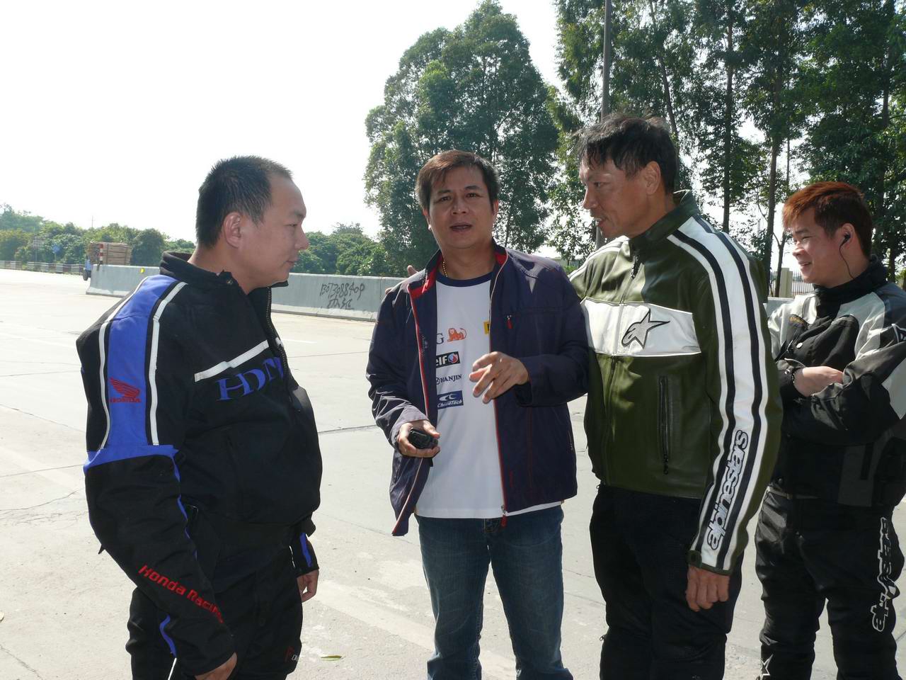 新车友聚会从化流溪河