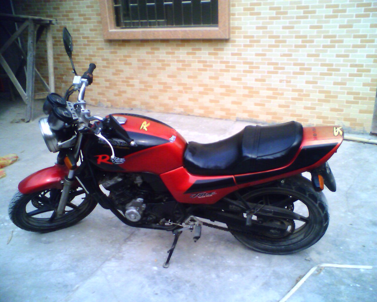 番禺5500卖蓝宝石CB250