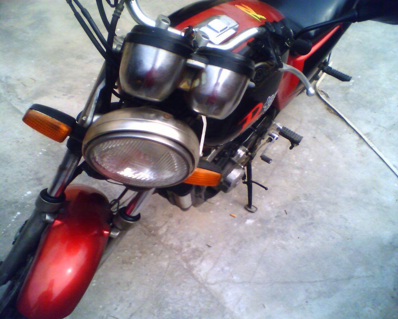 番禺5500卖蓝宝石CB250