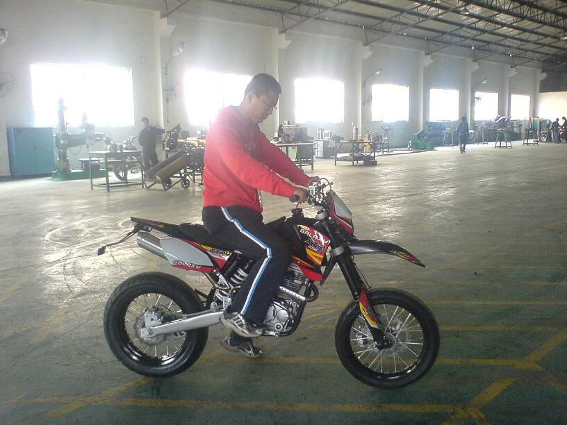 XTR250滑胎车在星期六,15号下午在广东顺德试驾会活动