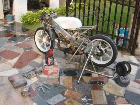 广州新塘一万八出售专业赛车98 HONDA RS125+一堆kit件