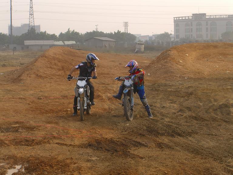 XTR250滑胎车在星期天,16号下午在广东顺德试驾会活动