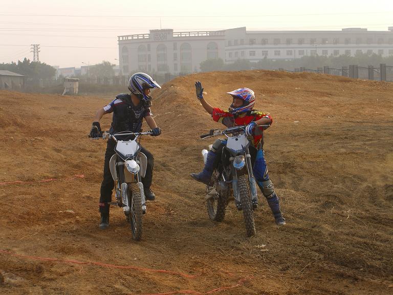 XTR250滑胎车在星期天,16号下午在广东顺德试驾会活动