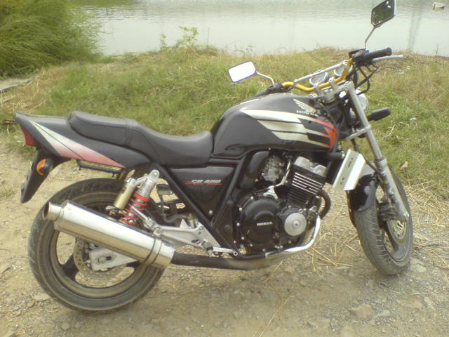 江苏地区出售95年CB400！！13000大元！