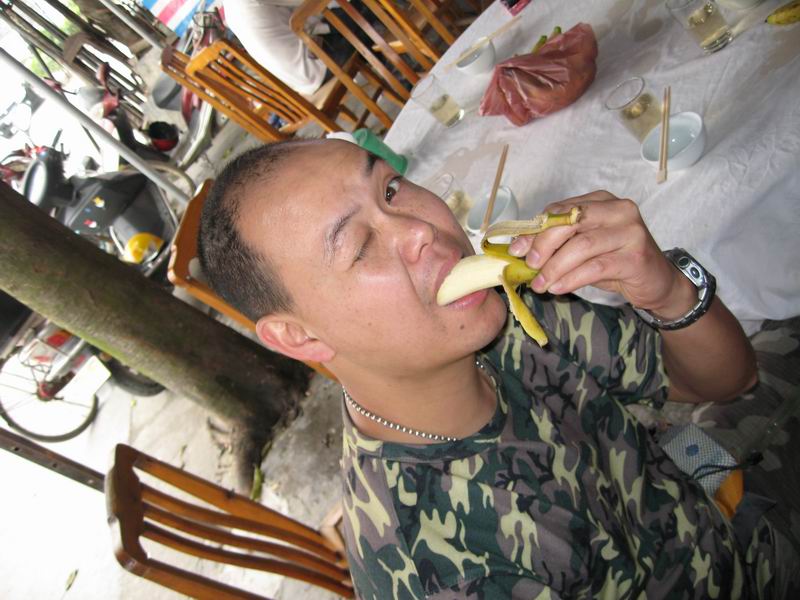 几个车友,无聊,小游台山