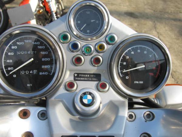 关于宝马r1100r各年份款式的疑问，懂车的来。
