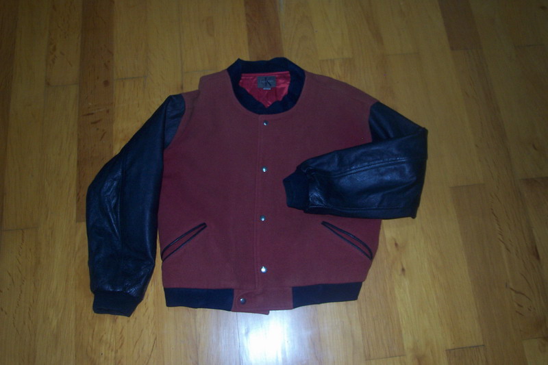 [推荐]武汉出售进口皮袖CK牌棒球服一件。150元。