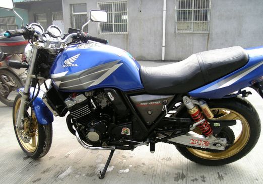江苏常州转让97和98CB400各一辆!