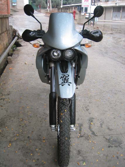 [贴图]长途越野车，穿越时空的战马！