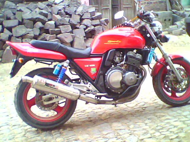 广西贺州40300元代友出售94CB,98CB,03ZRX400.