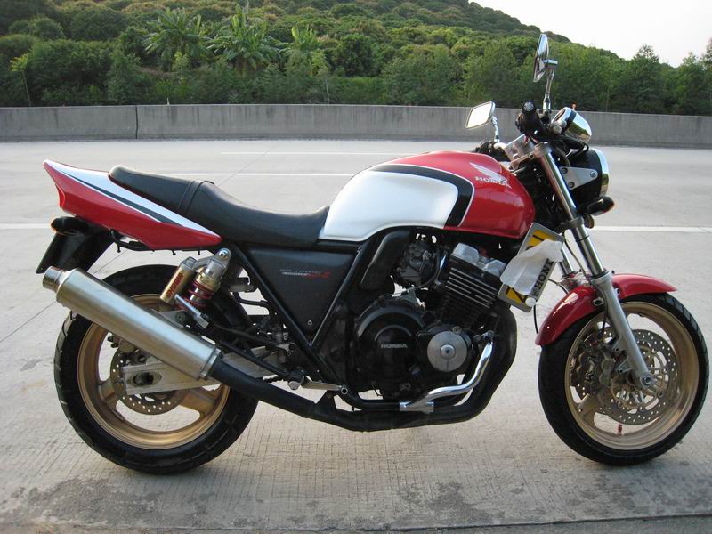广东肇庆15800卖极97CB400(极度原装直版)或者换福喜100