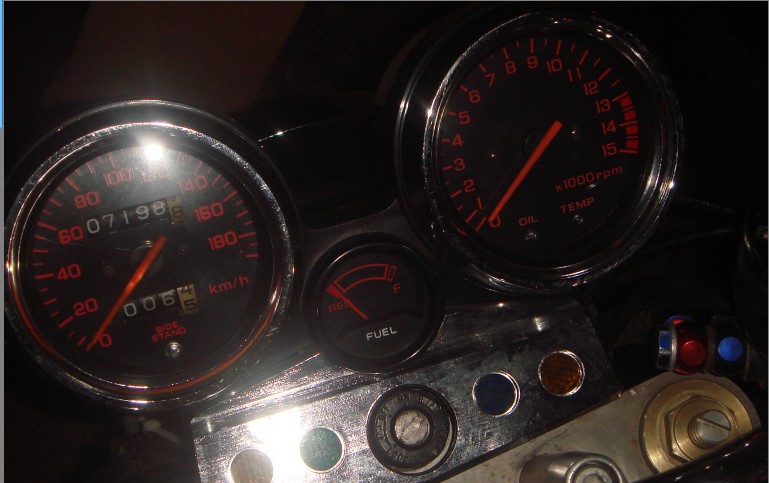 广东肇庆15800卖极97CB400(极度原装直版)或者换福喜100