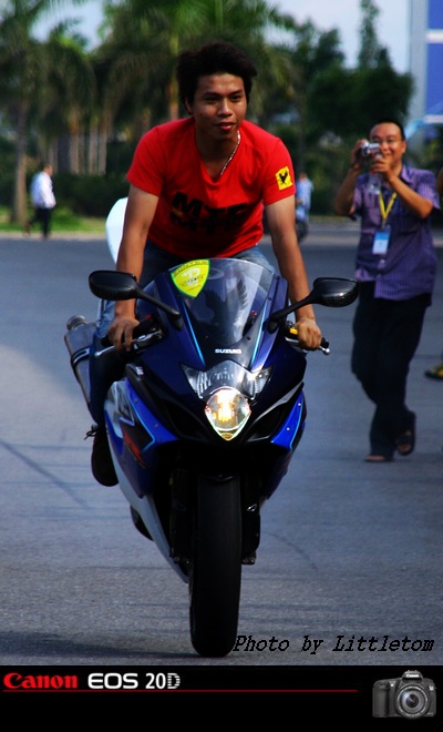 XUd1G3Zr.jpg