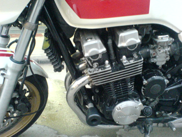 [原创]云浮郁南转让９５ＣＢ７５０手续齐全１５０００元