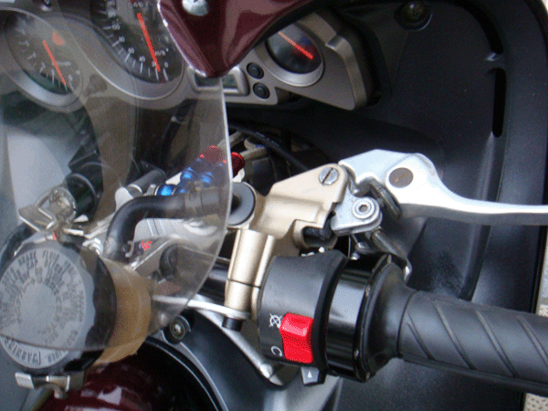汕尾挥泪甩卖ZZR-1200 3.4W 已降5000