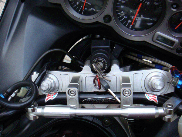 汕尾挥泪甩卖ZZR-1200 3.4W 已降5000