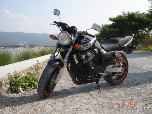 FcU75CYk.jpg