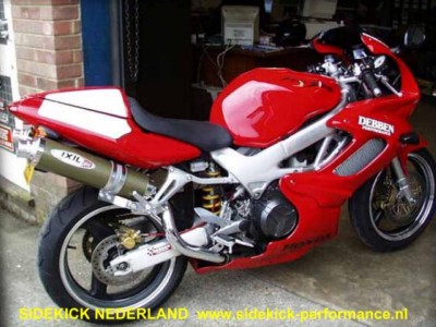 各式各样的HONDA VTR1000F！！