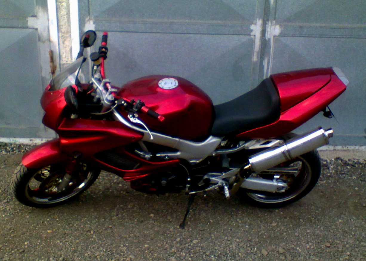 各式各样的HONDA VTR1000F！！