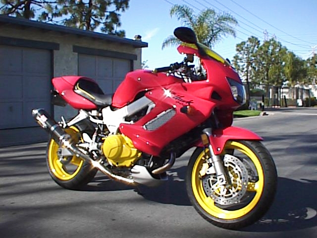 各式各样的HONDA VTR1000F！！
