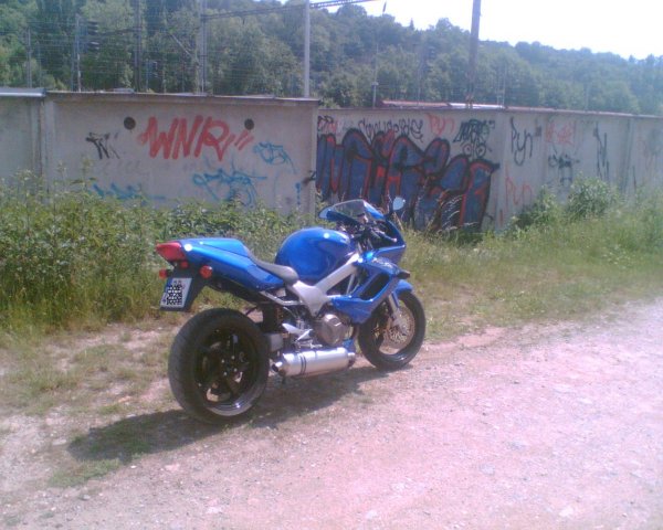 各式各样的HONDA VTR1000F！！