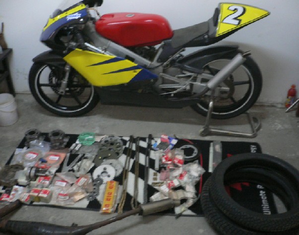 西安4W卖02HONDA－RS125专业公路赛车一辆