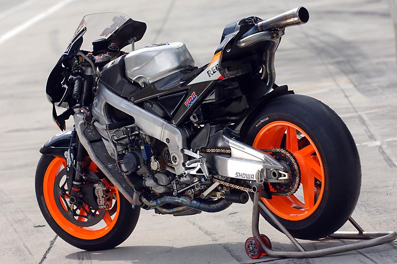 我的收藏：HONDA RC211V 超清细节图片