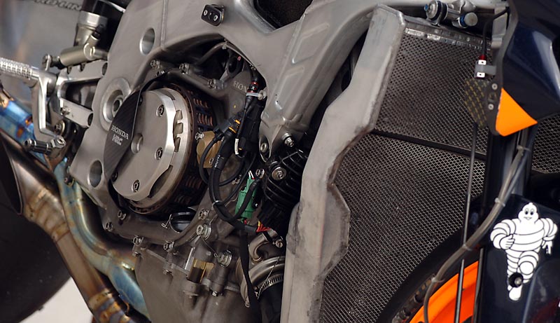 我的收藏：HONDA RC211V 超清细节图片