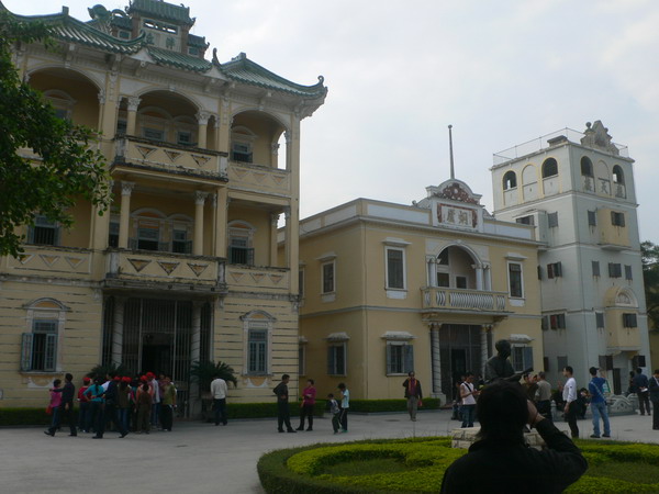 M2与KT 应雅哈马邀请,游街街...