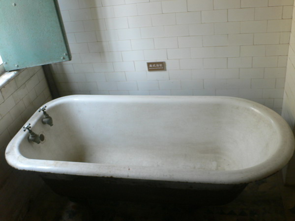 M2与KT 应雅哈马邀请,游街街...