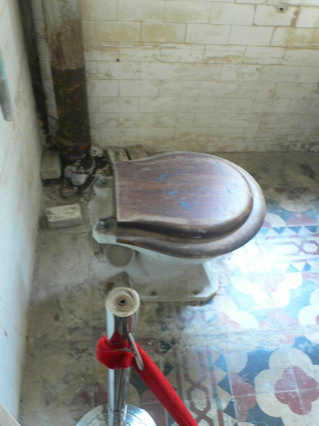 M2与KT 应雅哈马邀请,游街街...