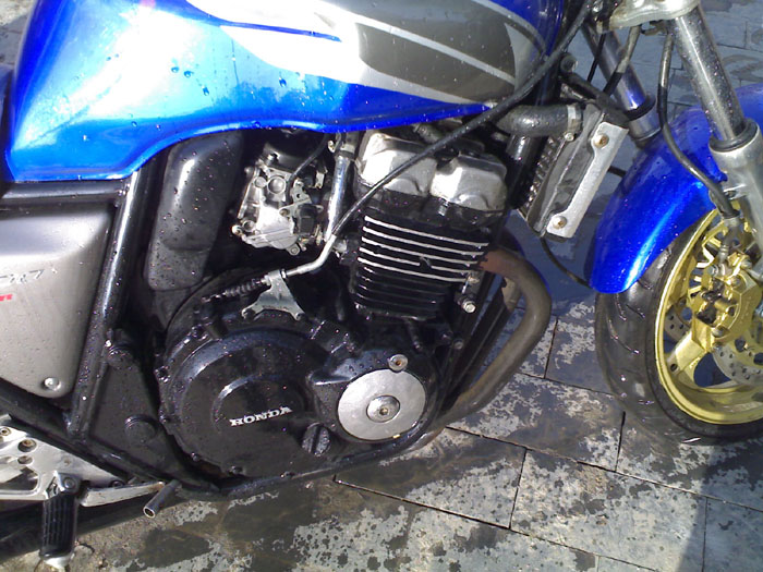 南京地区14500转让97CB400一辆。