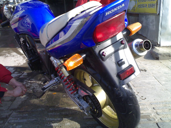 南京地区14500转让97CB400一辆。