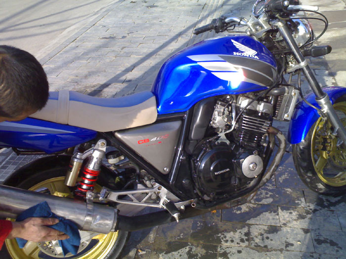 南京地区14500转让97CB400一辆。
