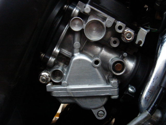 湖南极品水货 95CB400 14000块。真牌真档