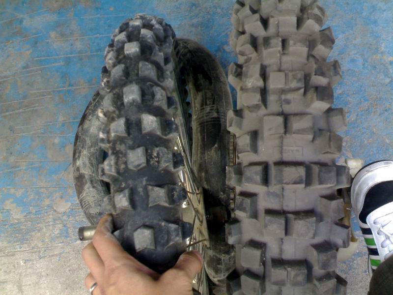 鹤山车友激改CRF450滑胎车出售2.5W可刀加送原装车古越野胎